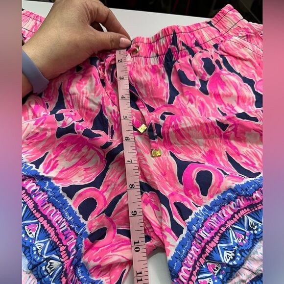 Lilly Pulitzer - Katia Shorts: "High Tide Navy Via Amor" Small - Picture 7 of 10